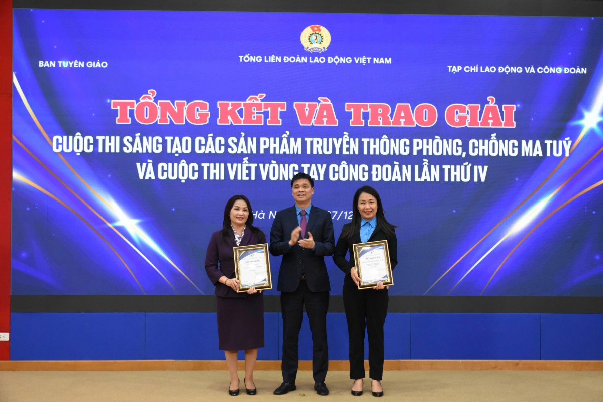 Trao giải 2 cuộc thi về “Vòng tay Công đoàn” và phòng, chống ma túy