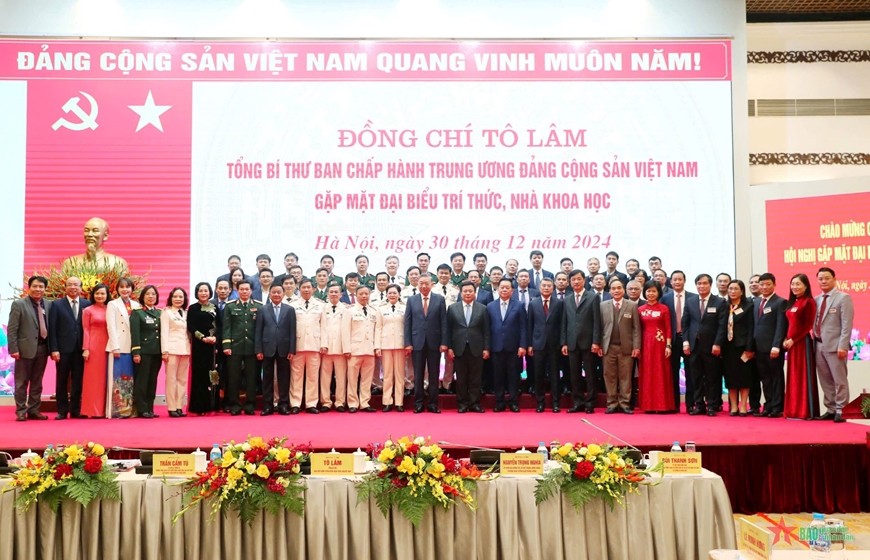 Tiếp tục xây dựng và phát huy vai trò của đội ngũ trí thức trong kỷ nguyên mới