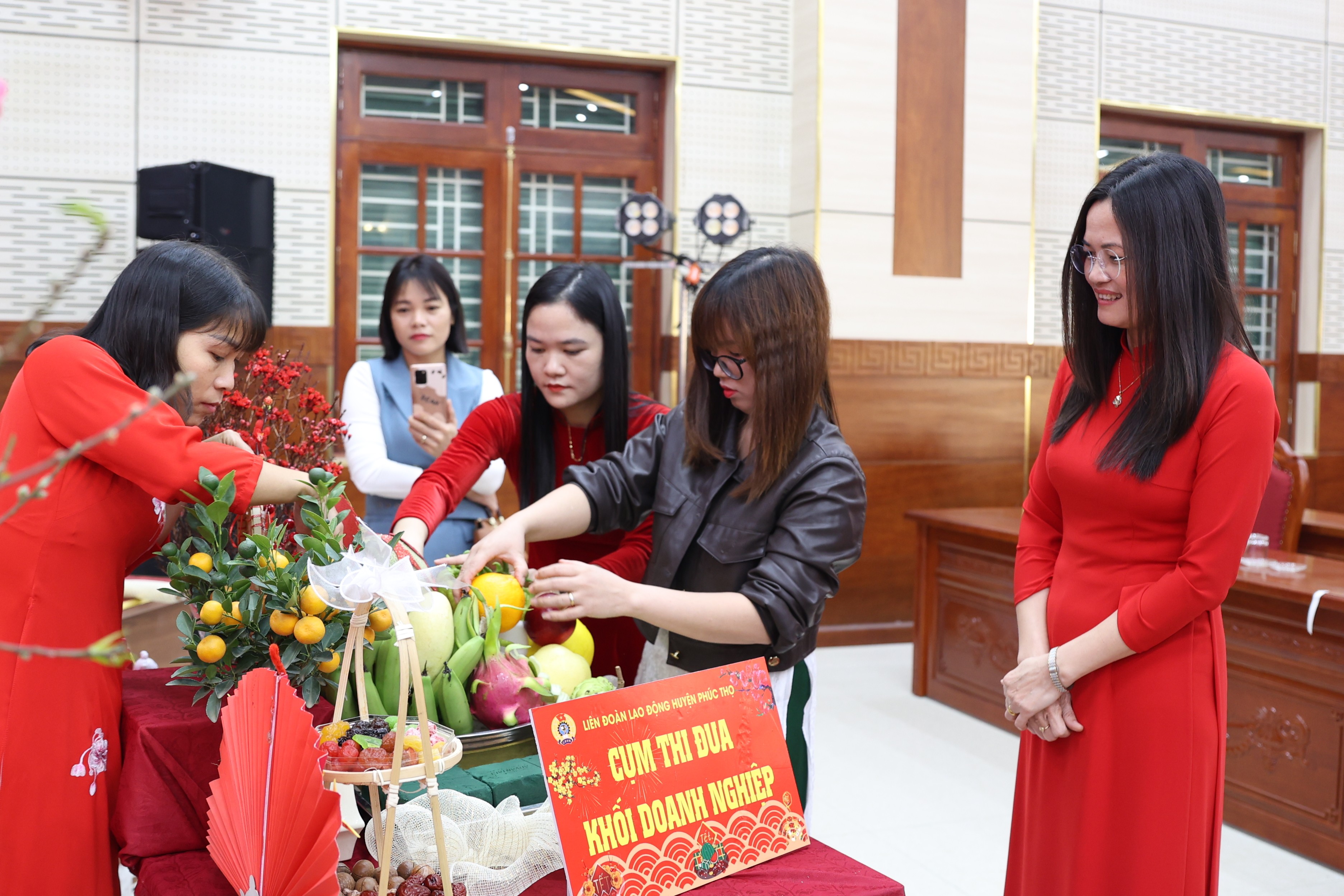 Ấn tượng chương trình “Tết sum vầy - Xuân ơn Đảng” tại huyện Phúc Thọ