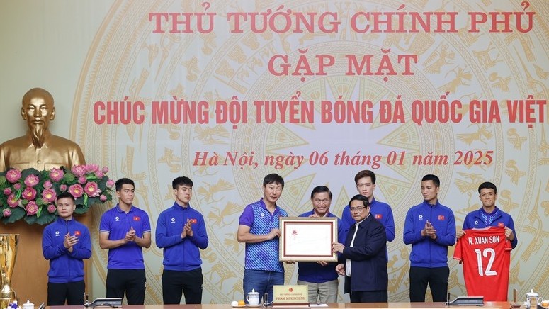 Đội tuyển bóng đá Việt Nam được tặng thưởng Huân chương Lao động hạng Nhất