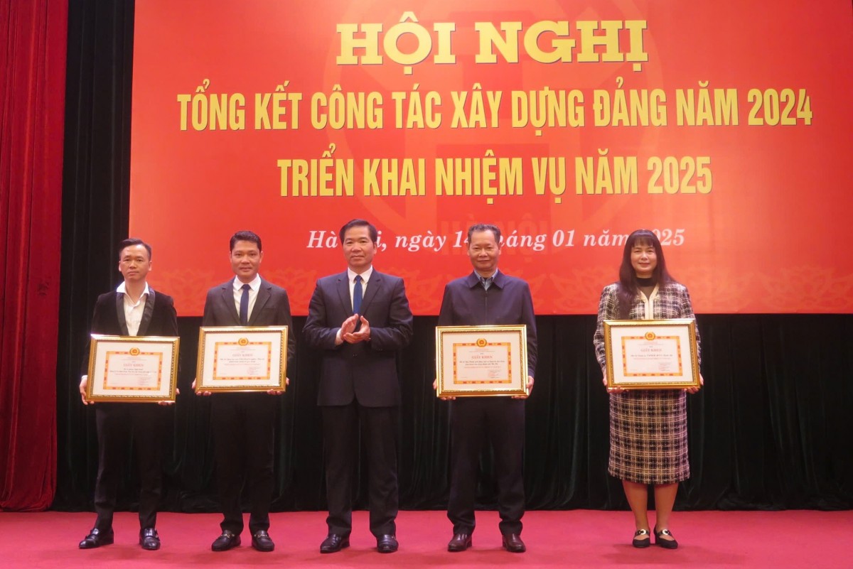 Đảng bộ Cơ quan LĐLĐ thành phố Hà Nội tổng kết công tác xây dựng Đảng năm 2024