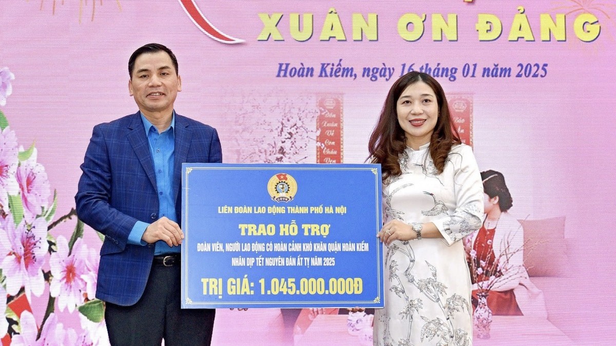 Ấm áp "Tết sum vầy - Xuân ơn Đảng" trong đoàn viên, người lao động quận Hoàn Kiếm