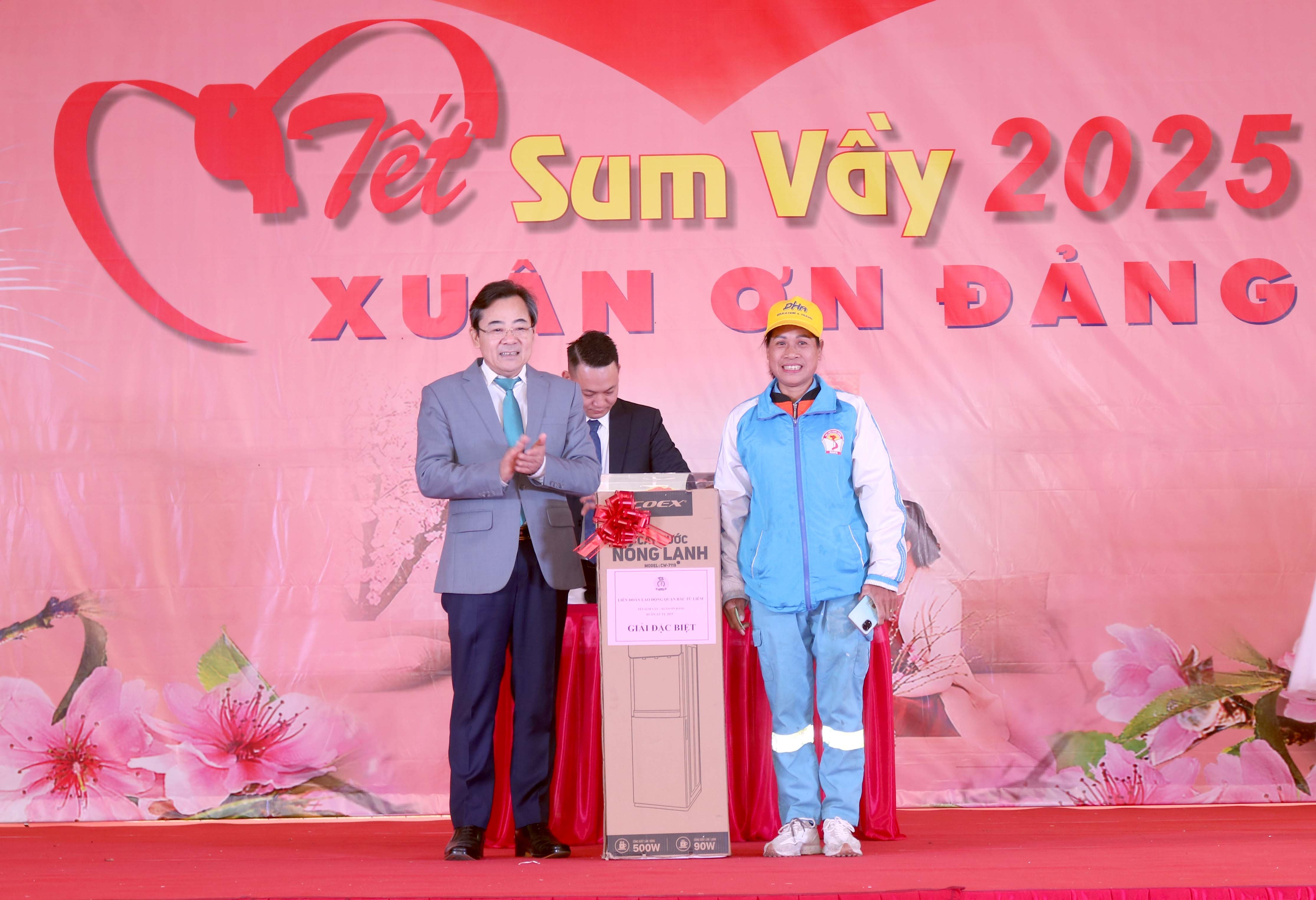 Ấm áp “Tết sum vầy - Xuân ơn Đảng” trong đoàn viên, người lao động quận Bắc Từ Liêm