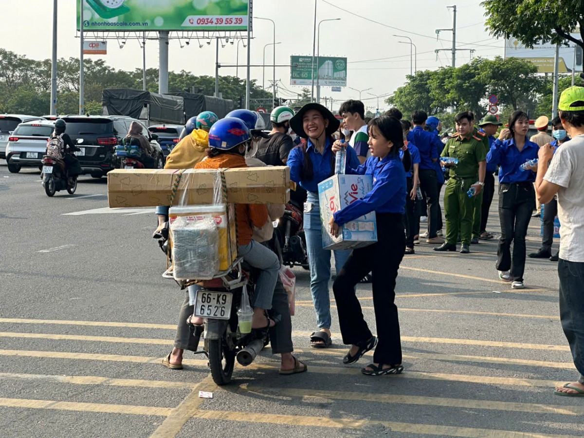 TP.HCM: Ngày đầu tiên nghỉ Tết Ất Tỵ 2025 nhiều tuyến đường thông thoáng