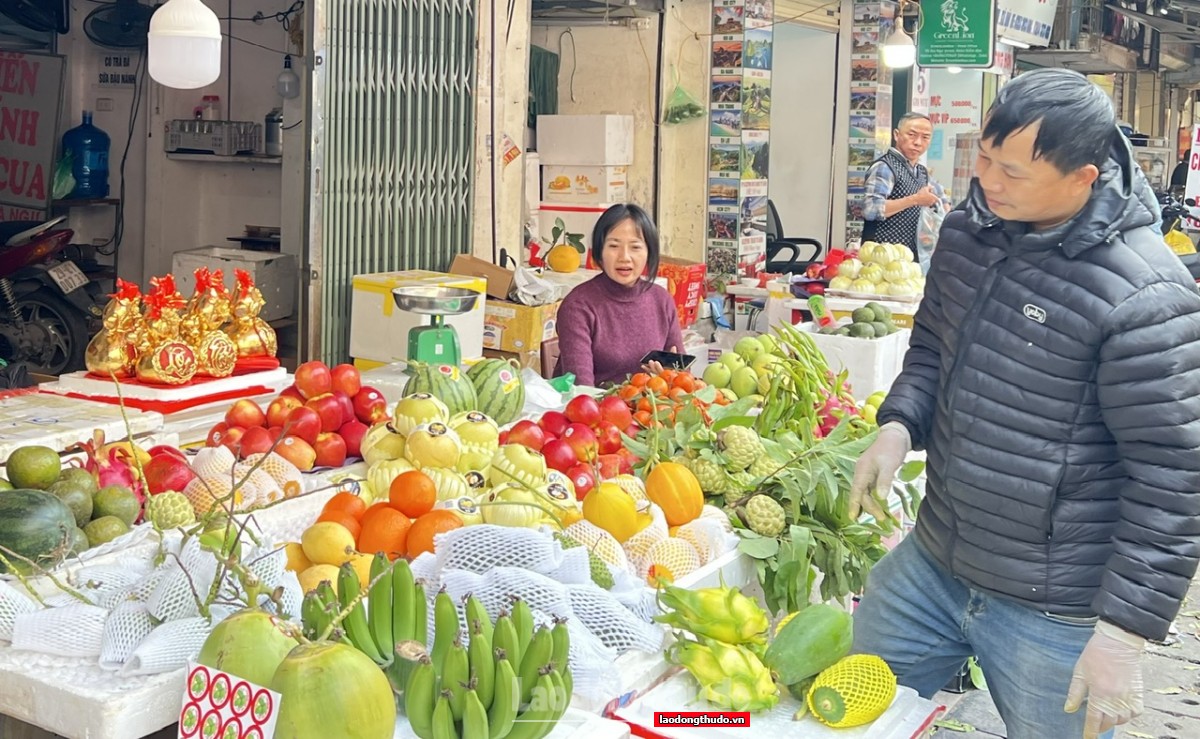 Sắm Tết ở “chợ nhà giàu” Hà Nội