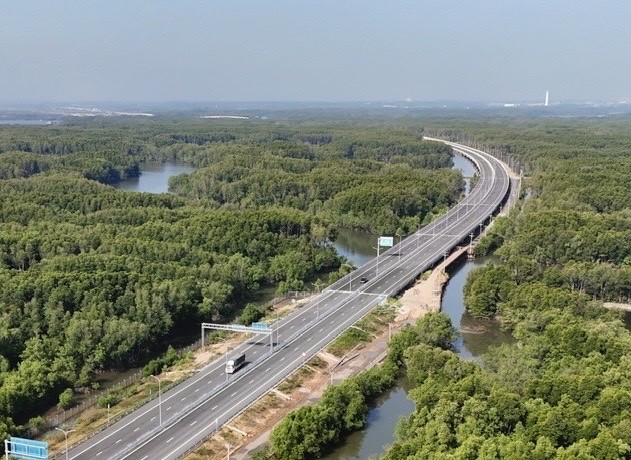 Đưa vào khai thác 10,4 km dự án đường cao tốc Bến Lức - Long Thành