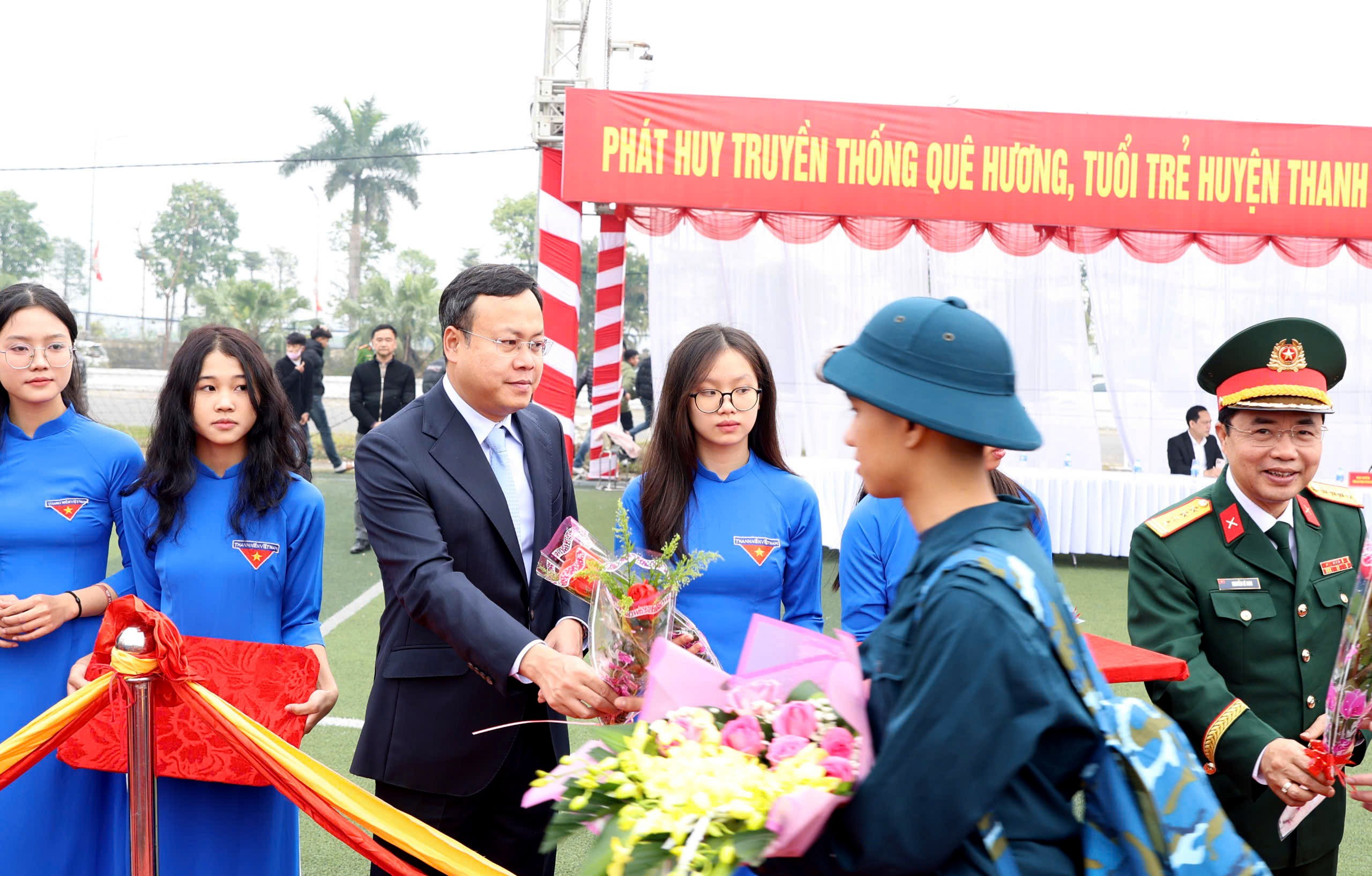 Sáng nay (13/2), gần 4.500 thanh niên Thủ đô nô nức lên đường nhập ngũ