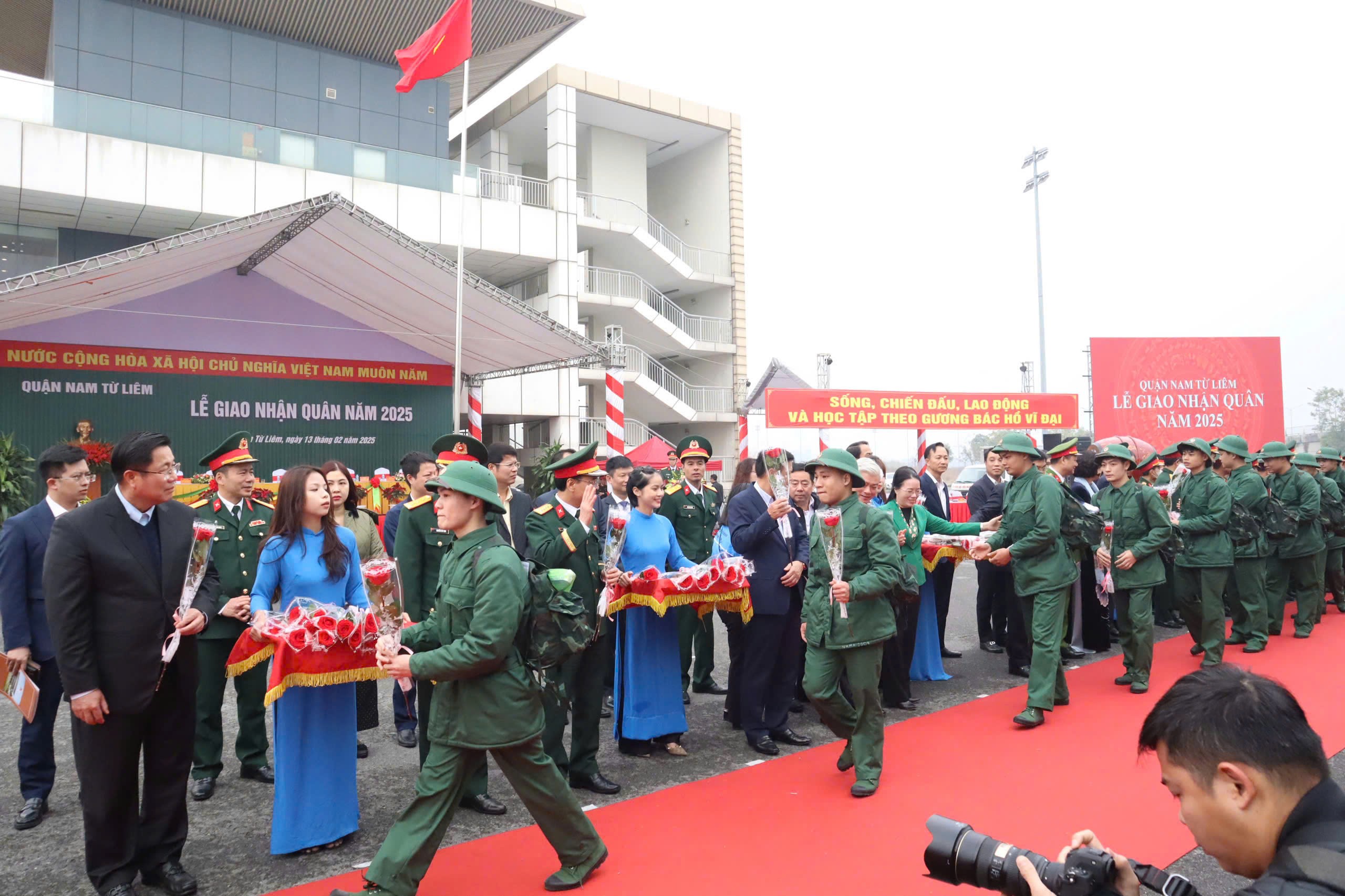 Sáng nay (13/2), gần 4.500 thanh niên Thủ đô nô nức lên đường nhập ngũ