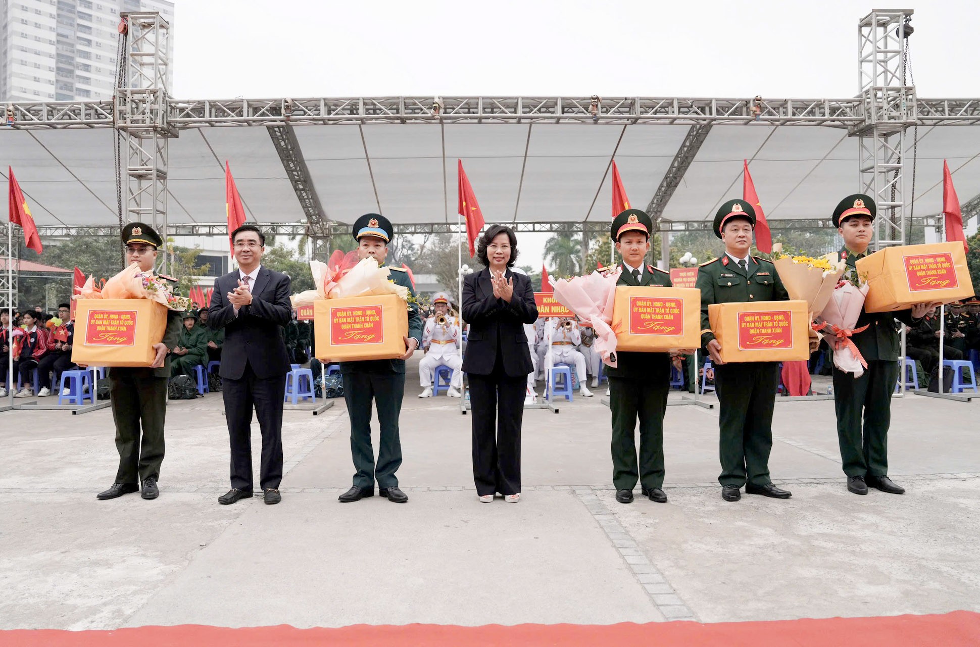 Sáng nay (13/2), gần 4.500 thanh niên Thủ đô nô nức lên đường nhập ngũ