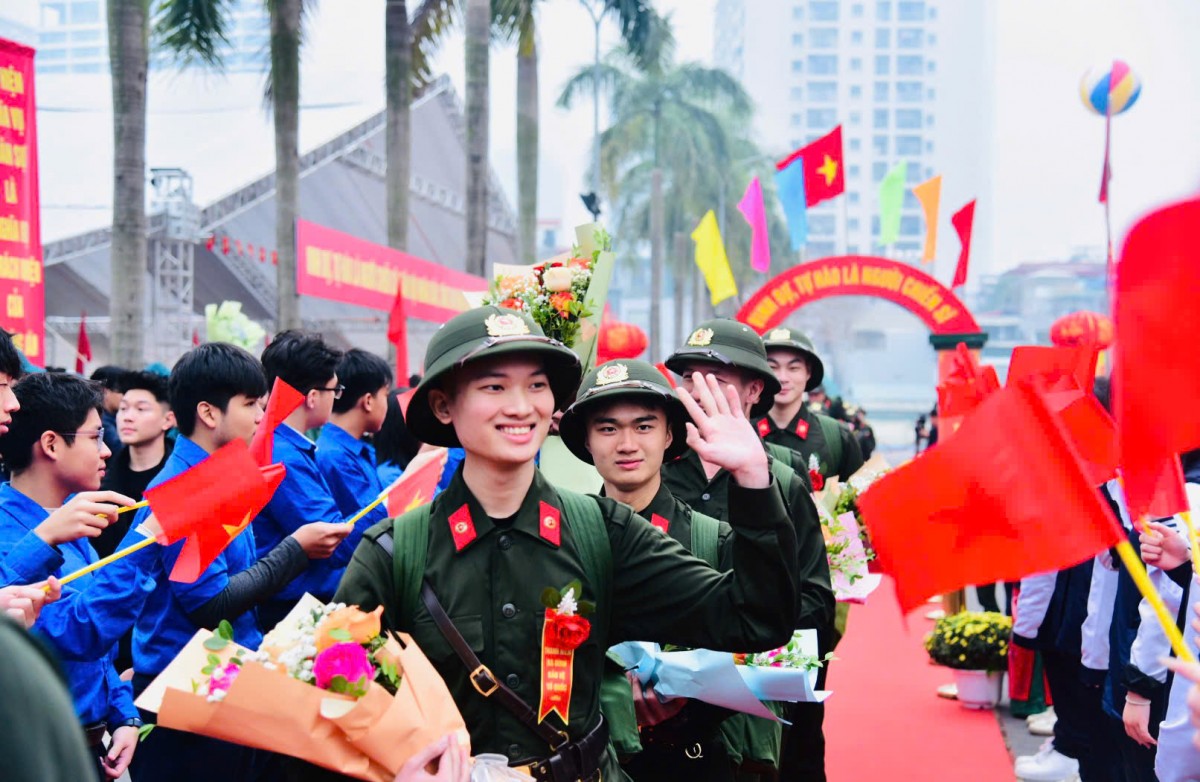 Các tân binh quận Ba Đình lên đường về đơn vị