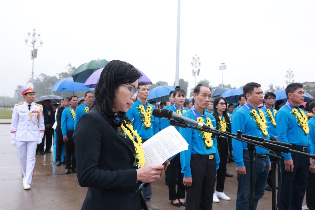 95 công nhân lao động tiêu biểu là đảng viên báo công dâng Bác