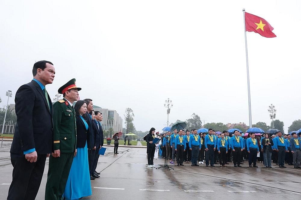 95 công nhân lao động tiêu biểu là đảng viên báo công dâng Bác