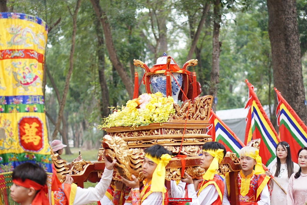 Lễ rước đền núi Sưa: Giữ hồn làng trong lòng phố thị