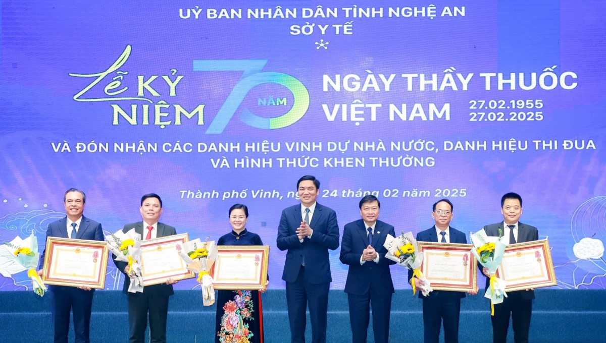 Nghệ An tổ chức trọng thể lễ kỷ niệm 70 năm ngày Thầy thuốc Việt Nam