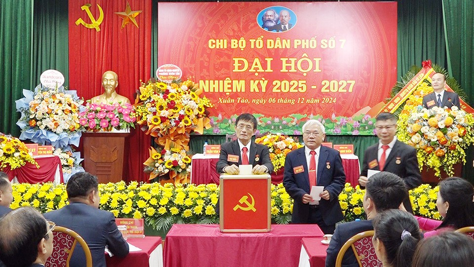 Chi bộ Tổ dân phố (TDP) số 7 (phường Xuân Tảo) lần thứ V, nhiệm kỳ 2025 - 2027.