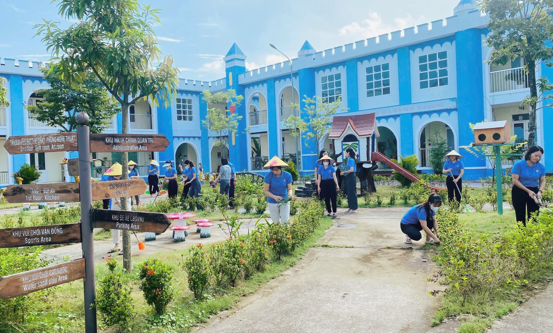 Triển khai phong trào thi đua “Sáng - Xanh - Sạch - Đẹp” trong CNVCLĐ Thủ đô