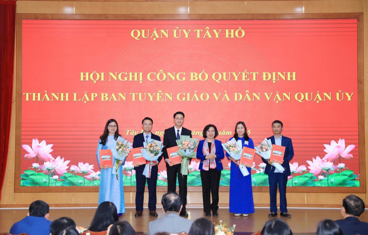 Quận Tây Hồ sắp xếp, tinh gọn, phát huy hiệu quả hoạt động của bộ máy hành chính