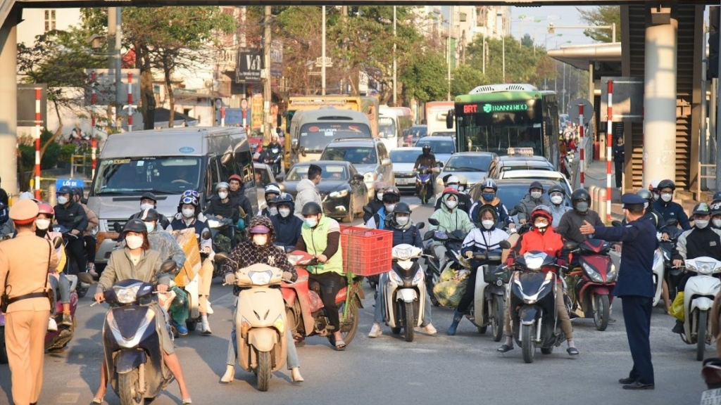 Dự báo thời tiết Hà Nội ngày 5/3: Đêm và sáng có mưa nhỏ rải rác, ban ngày nhiệt độ ấm dần