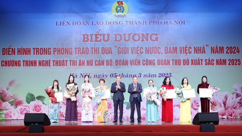 Biểu dương các điển hình trong phong trào thi đua “Giỏi việc nước, đảm việc nhà”