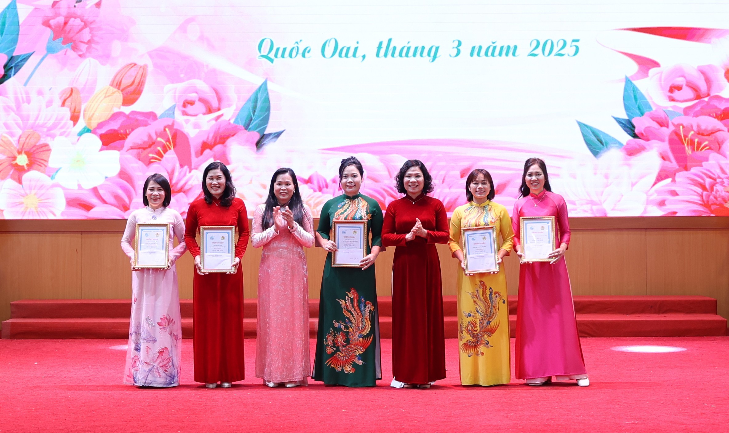 Phụ nữ huyện Quốc Oai tự tin tỏa sáng