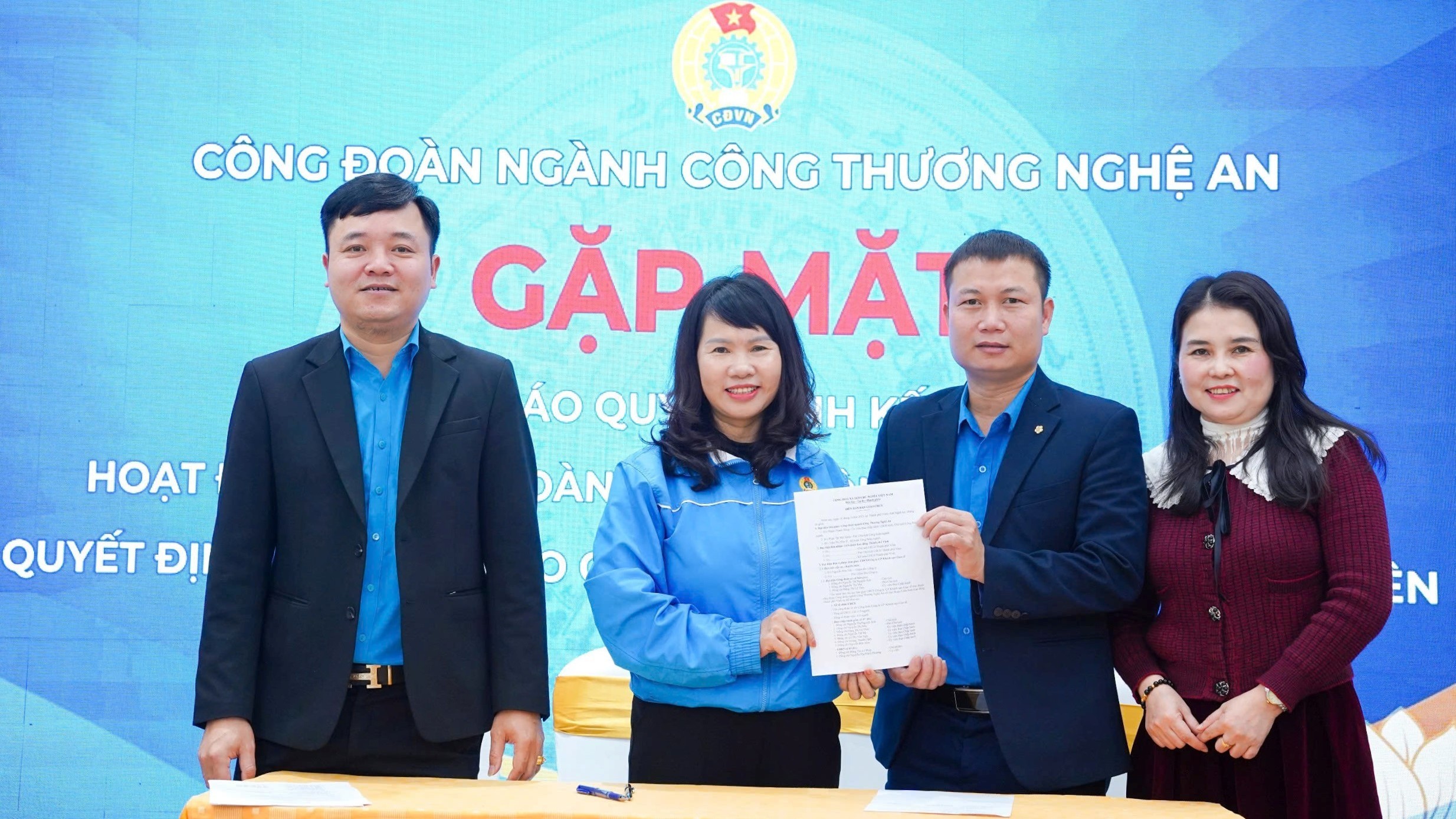 Công đoàn ngành Công Thương Nghệ An chuyển giao 37 Công đoàn cơ sở, với 2.556 đoàn viên