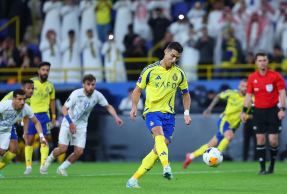 Ronaldo ghi bàn giúp Al Nassr tiến vào tứ kết AFC Champions League