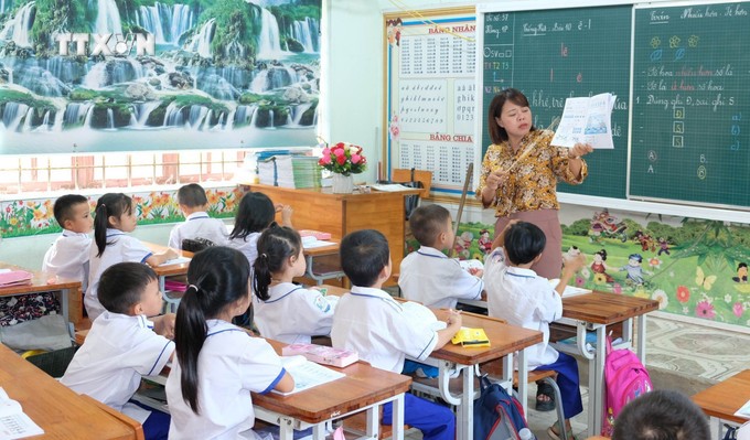 HĐND tỉnh Nghệ An đề nghị kịp thời tuyển dụng đủ giáo viên theo biên chế