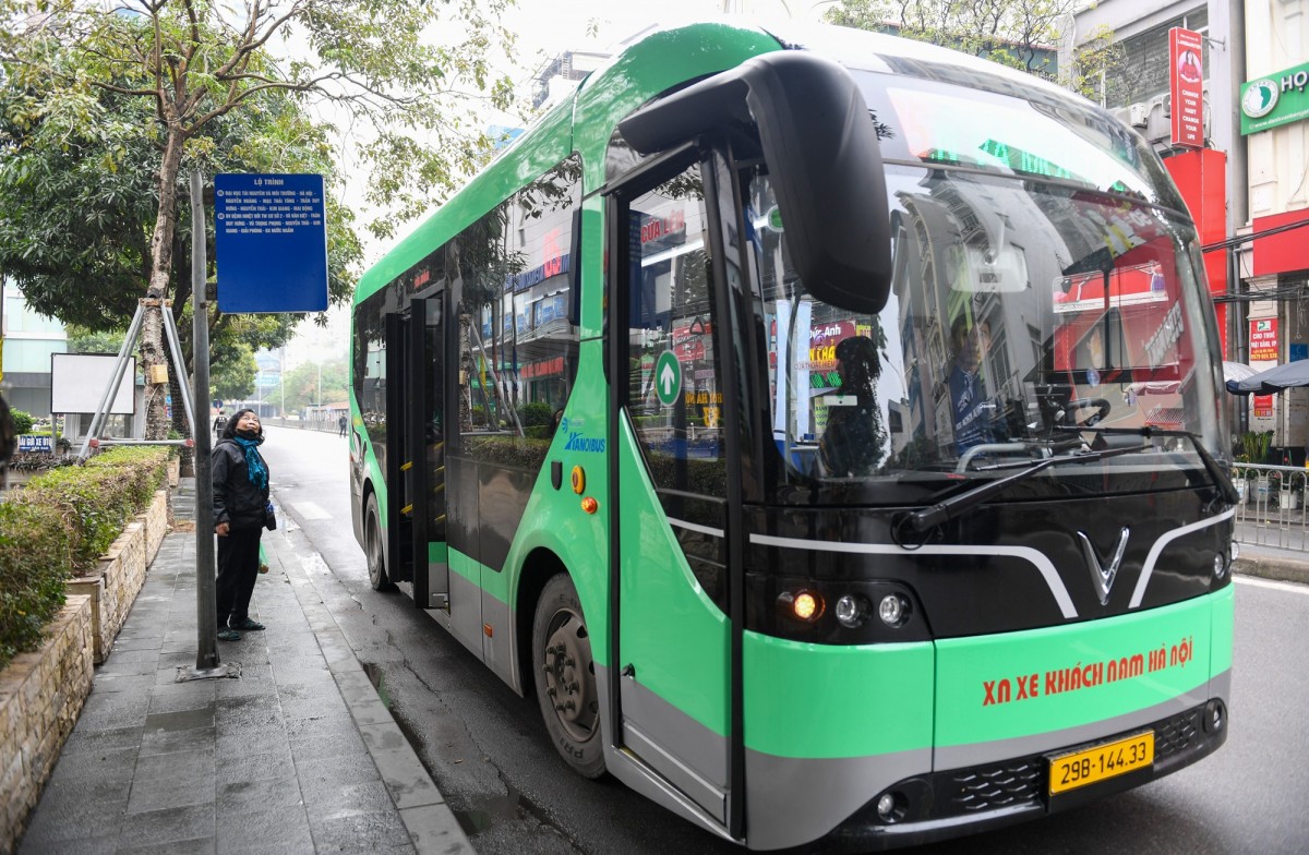 Hà Nội rà soát quỹ đất lắp đặt trạm sạc phương tiện năng lượng sạch