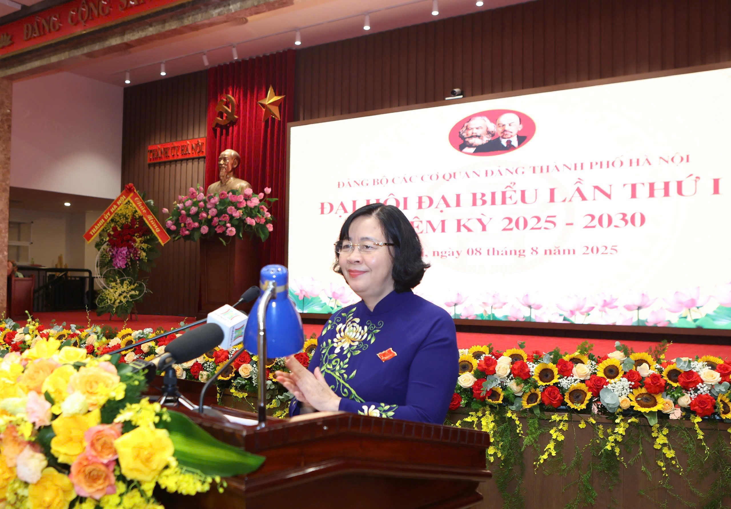 Xứng đáng là Đảng bộ mẫu mực của Đảng bộ thành phố Hà Nội