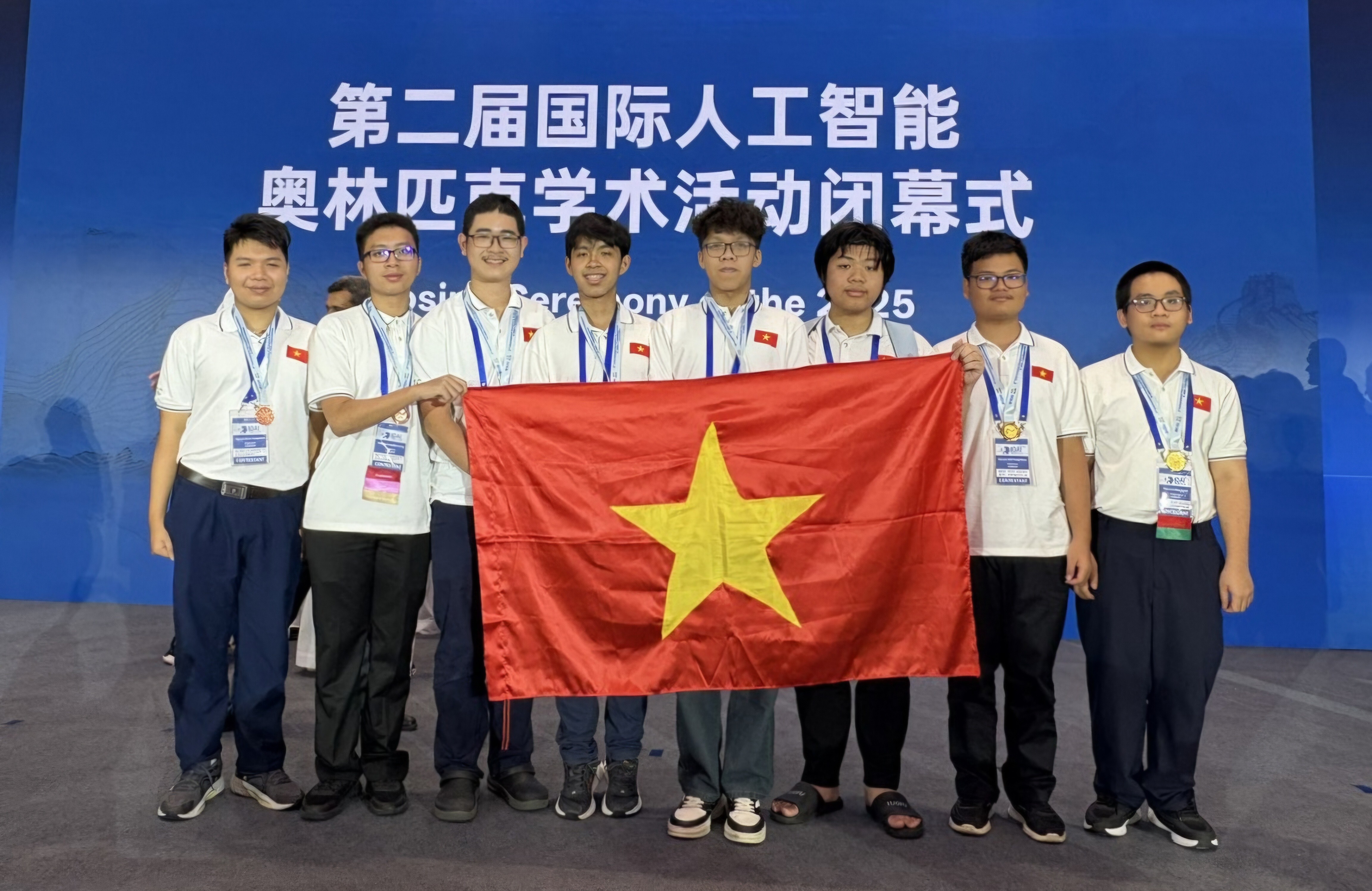 Việt Nam đứng trong nhóm 4 quốc gia, vùng lãnh thổ đạt thành tích cao nhất tại Kì thi Olympic Trí tuệ nhân tạo quốc tế