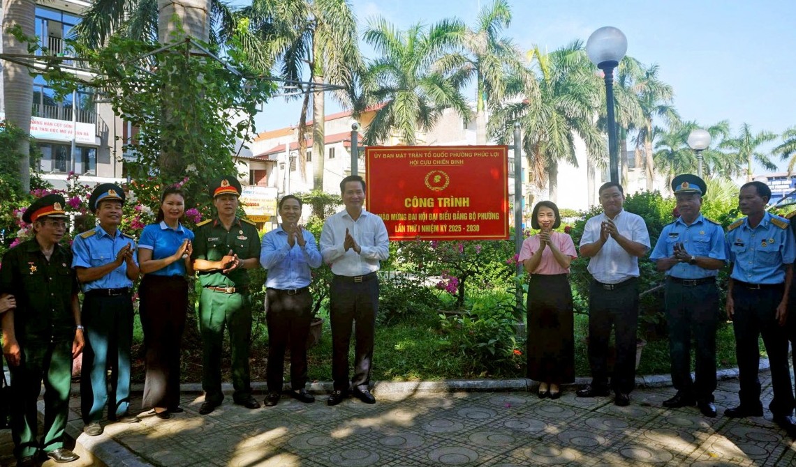 Khánh thành công trình “Vườn hoa kiểu mẫu” chào mừng Đại hội Đảng bộ phường Phúc Lợi