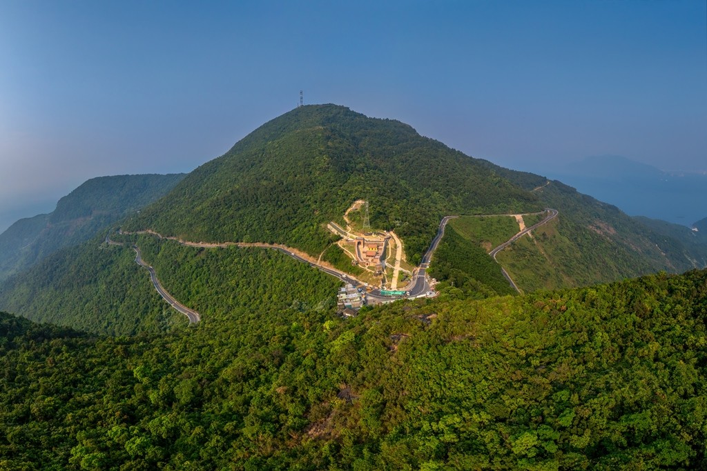 Hải Vân Quan - Nơi mây trời ôm ấp biển xanh, di sản sống của miền Trung