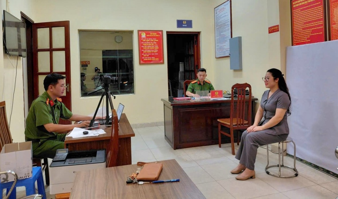 Tạo điều kiện tốt nhất đổi thẻ đảng viên cho các chi bộ và đảng viên