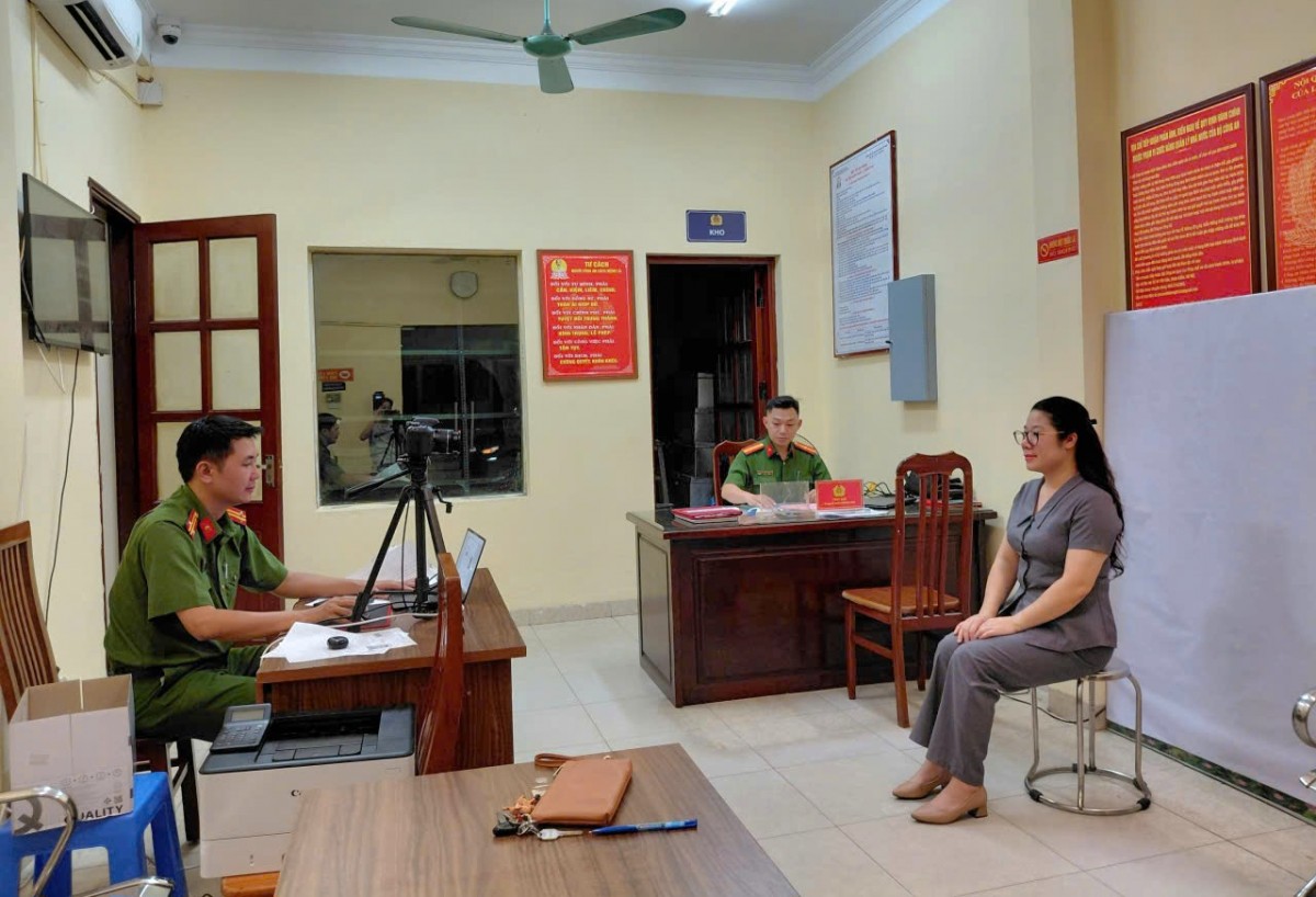 Tạo điều kiện tốt nhất đổi thẻ đảng viên cho các chi bộ và đảng viên