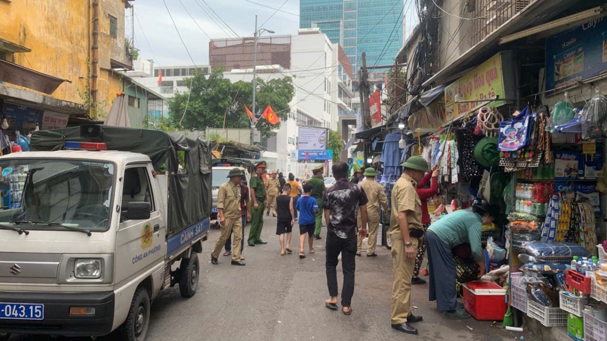 Phường Kim Liên triển khai nhiều giải pháp giữ gìn trật tự đô thị, vệ sinh môi trường