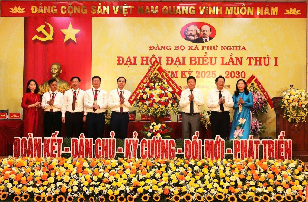 Xây dựng xã Phú Nghĩa văn minh, hiện đại, giàu bản sắc trong kỷ nguyên mới