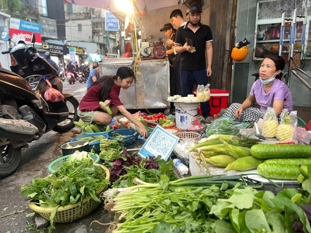 Xóa chợ cóc, chợ tạm trên địa bàn Hà Nội - Kỳ 3: Khó nhưng phải làm Xóa chợ cóc, chợ tạm trên địa bàn Hà Nội - Kỳ 3: Khó nhưng phải làm