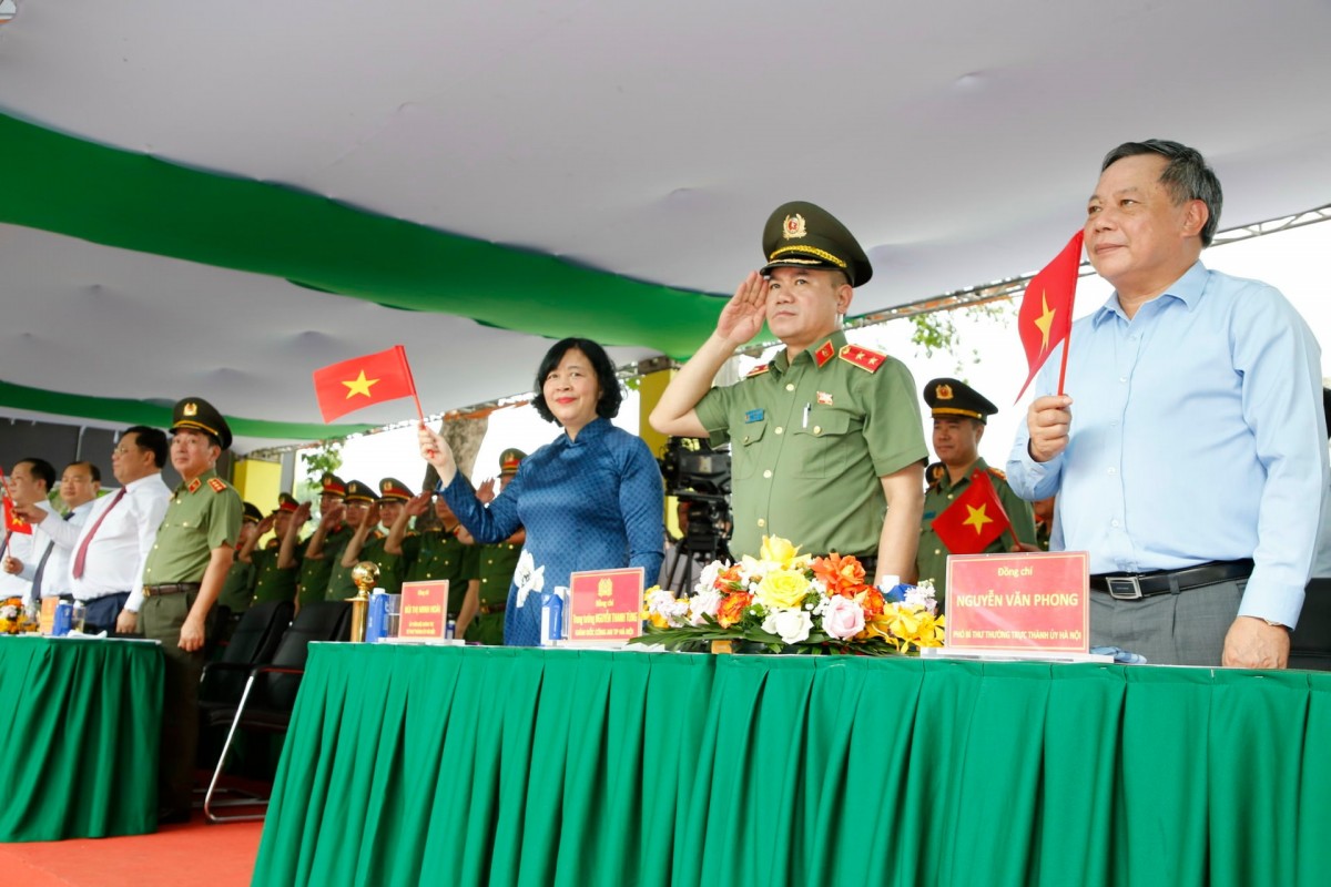 Khơi dậy tình yêu Tổ quốc từ 