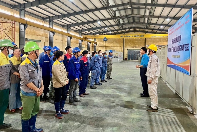 An toàn lao động trong doanh nghiệp nhỏ và vừa: Lỗ hổng cần được lấp đầy Kỳ 1: Khi cả ý thức lẫn công cụ phòng, chống tai nạn lao động vẫn còn... xem nhẹ