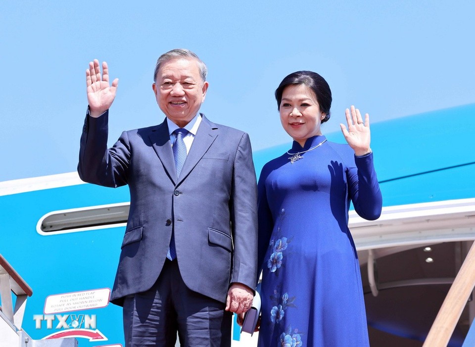 Tổng Bí thư Tô Lâm và Phu nhân bắt đầu chuyến thăm cấp Nhà nước tới Hàn Quốc