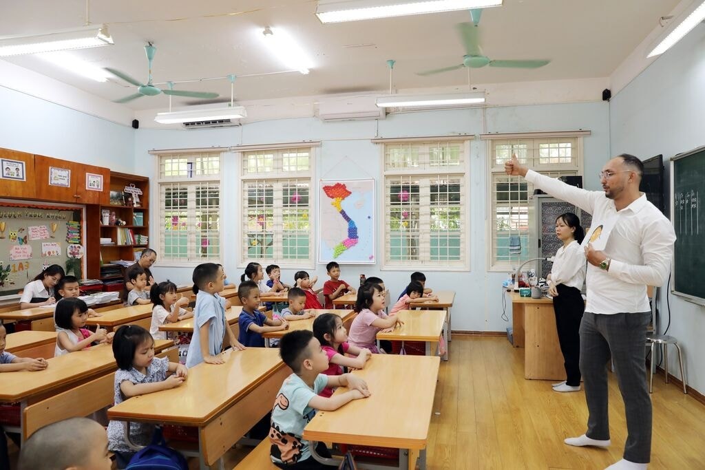 Từ 25/9, chính thức áp dụng quy định mới về dạy và học bằng tiếng nước ngoài