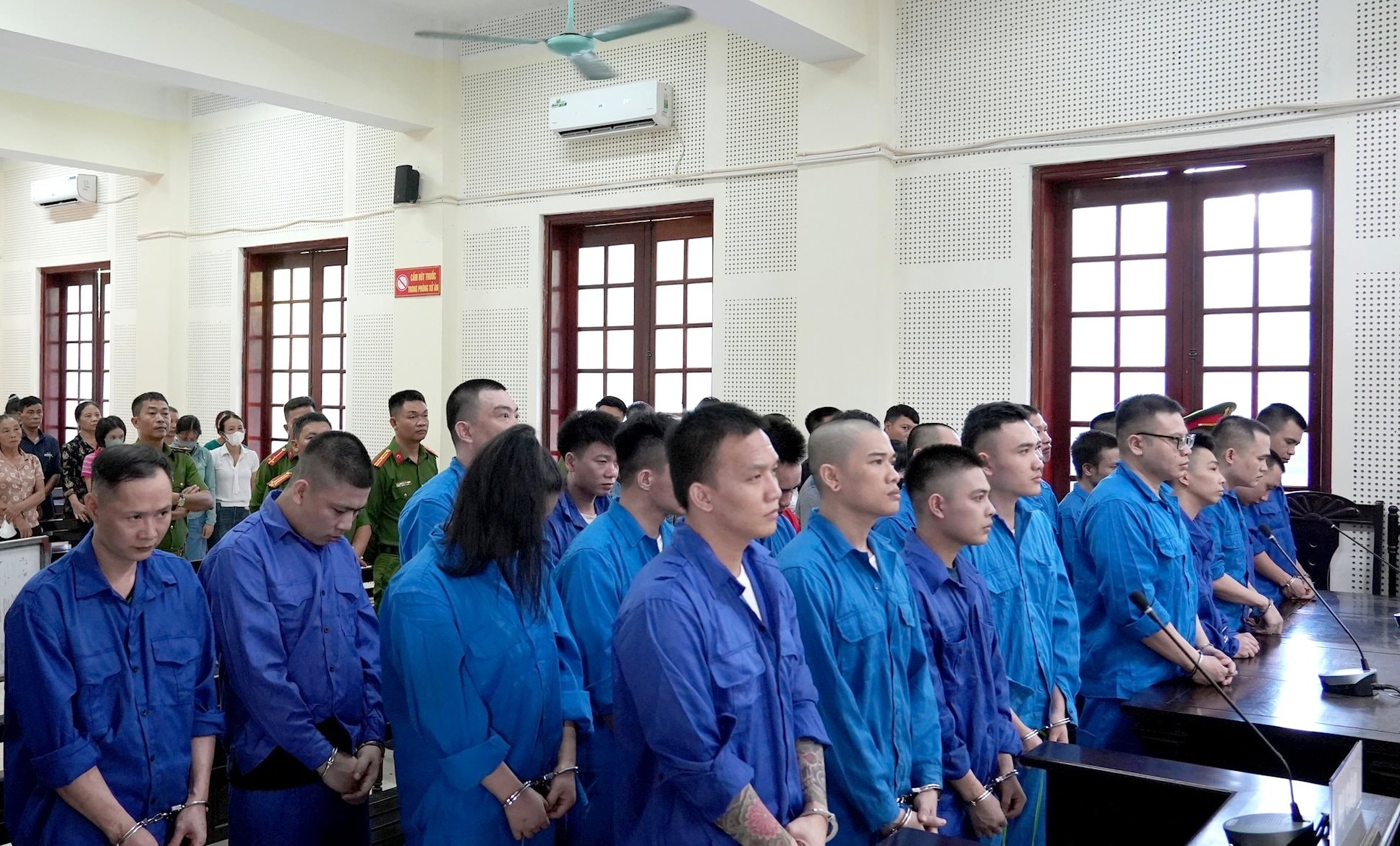 Nghệ An xét xử 37 bị cáo trong đường dây lừa đảo công nghệ cao từ Campuchia