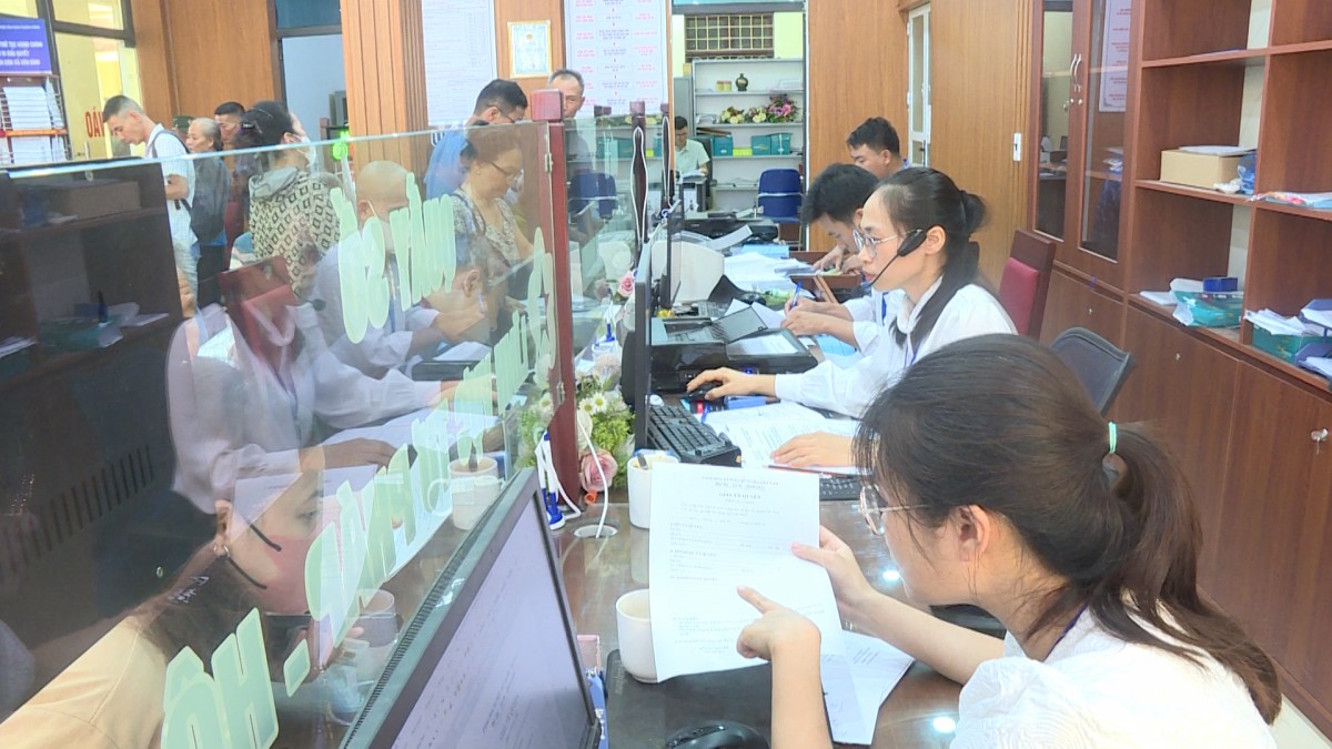 Thủ tướng chỉ đạo ổn định thị trường vàng, thu hẹp chênh lệch giữa giá vàng quốc tế và trong nước