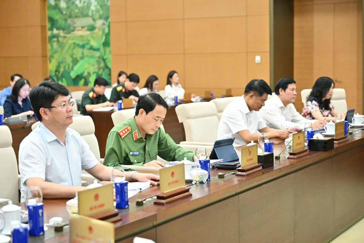 Bỏ quy định “không chuyển đổi hình phạt tù thành các hình phạt khác” Bỏ quy định “không chuyển đổi hình phạt tù thành các hình phạt khác”