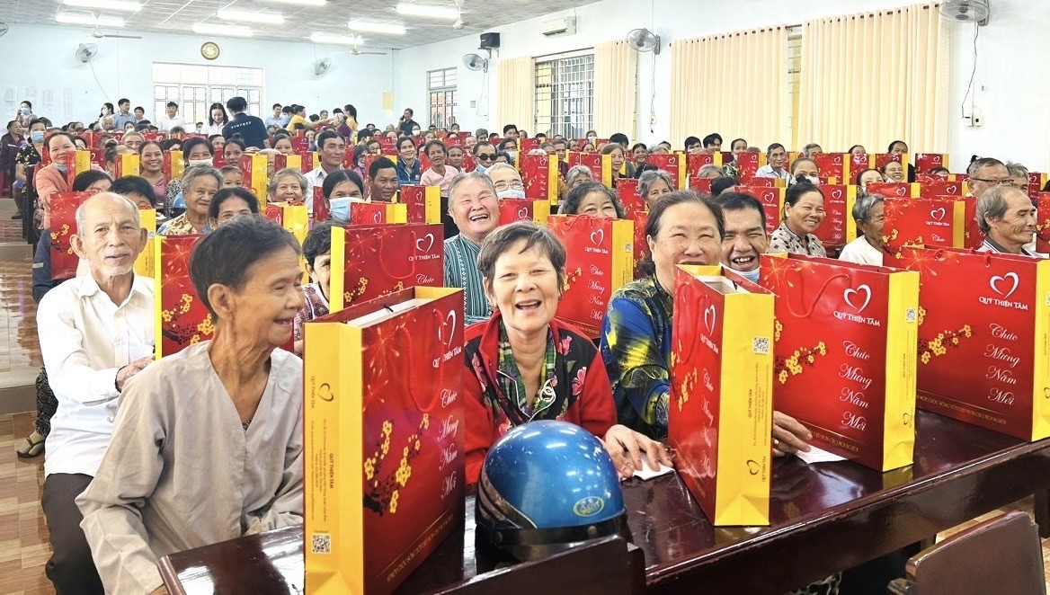 Quỹ Thiện Tâm đón nhận Huân chương Lao động hạng Nhất