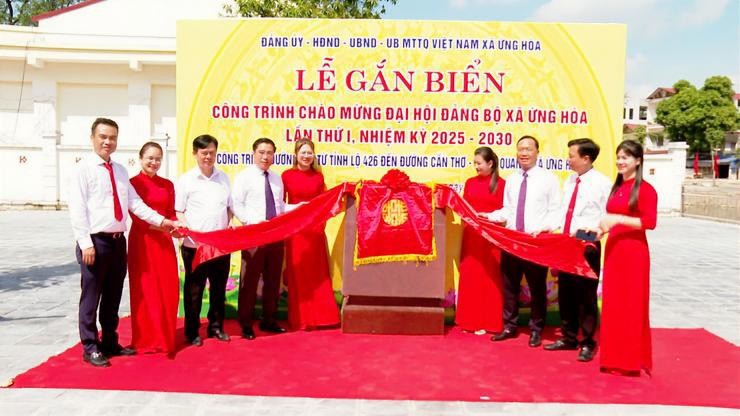 Xã Ứng Hòa khánh thành công trình lịch sử chào mừng Đại hội Đảng bộ