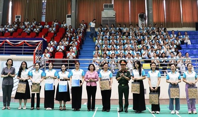 Động viên khối "Phụ nữ Việt Nam" tham gia diễu hành tại Lễ kỷ niệm 80 năm Cách mạng Tháng Tám