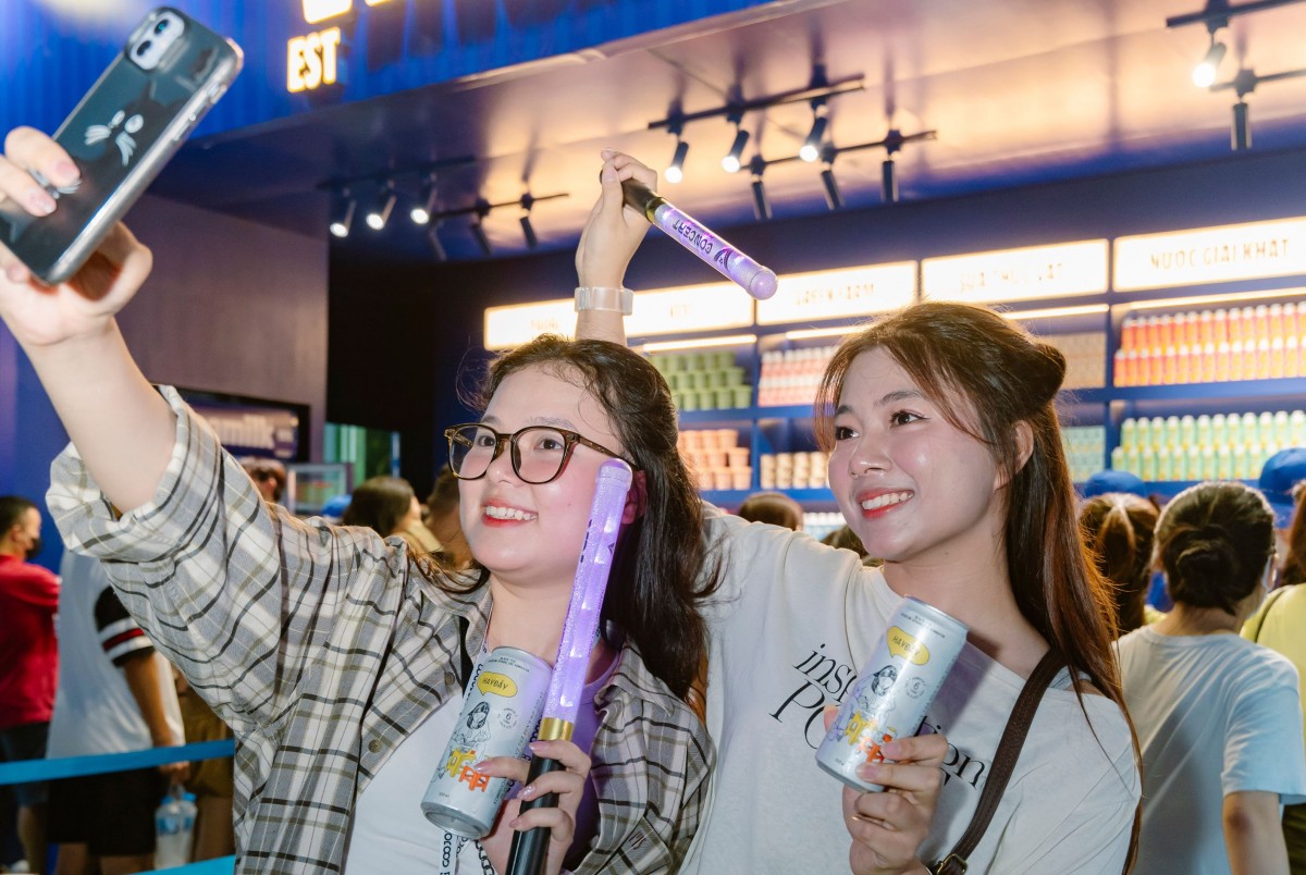 Nhìn lại những khoảnh khắc “cực cháy” của Vinamilk tại V-Concert & V-Fest Nhìn lại những khoảnh khắc “cực cháy” của Vinamilk tại V-Concert & V-Fest