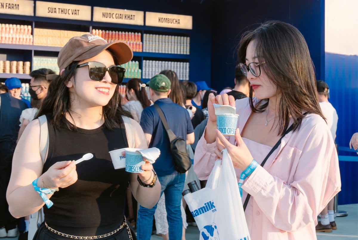 Nhìn lại những khoảnh khắc “cực cháy” của Vinamilk tại V-Concert & V-Fest Nhìn lại những khoảnh khắc “cực cháy” của Vinamilk tại V-Concert & V-Fest