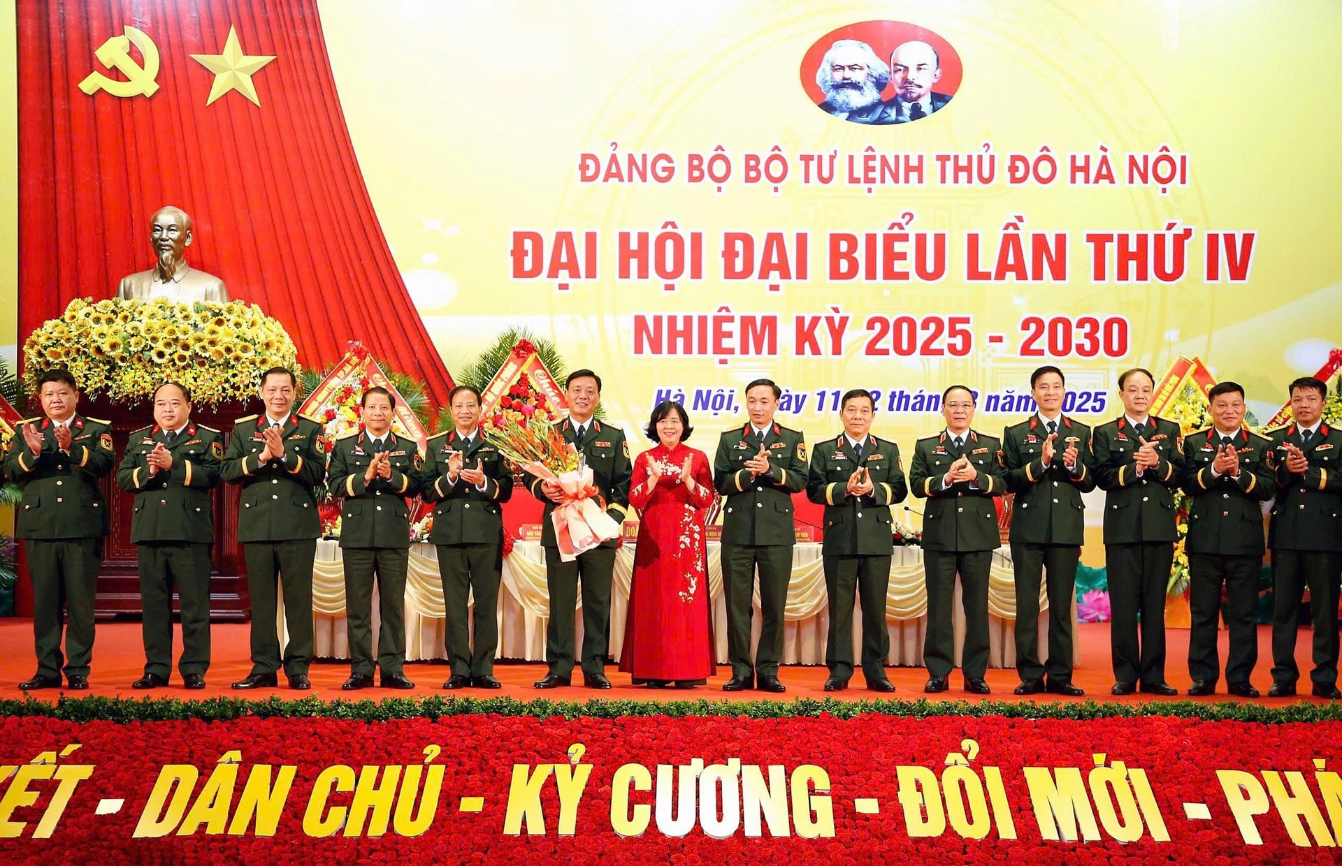 Đồng chí Bùi Thị Minh Hoài giữ chức Bí thư Đảng ủy Bộ Tư lệnh Thủ đô Hà Nội, nhiệm kỳ 2025 - 2030